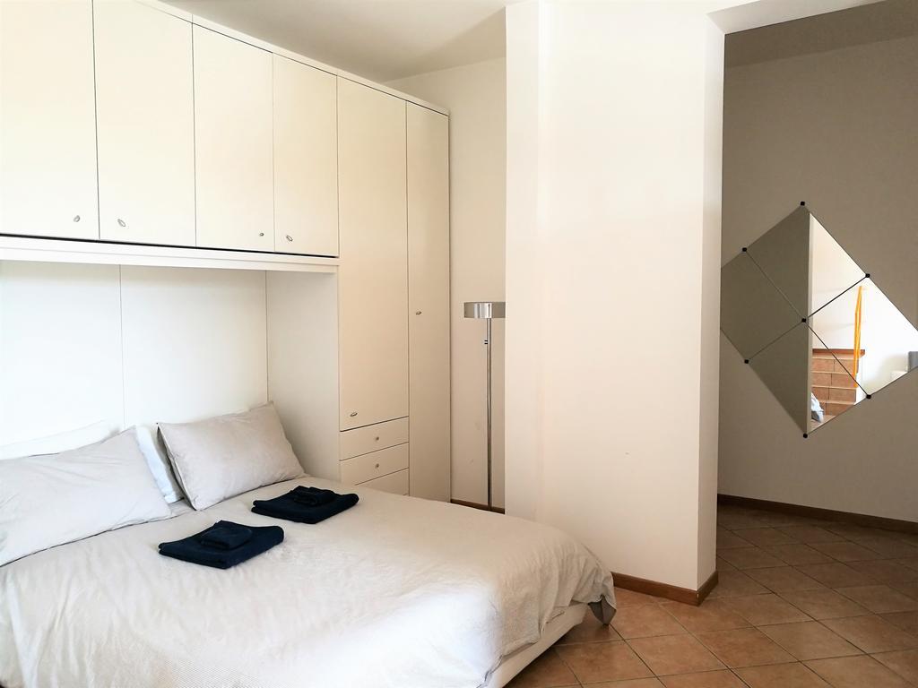 Farolfi Apartments Carracci Bologna Ngoại thất bức ảnh